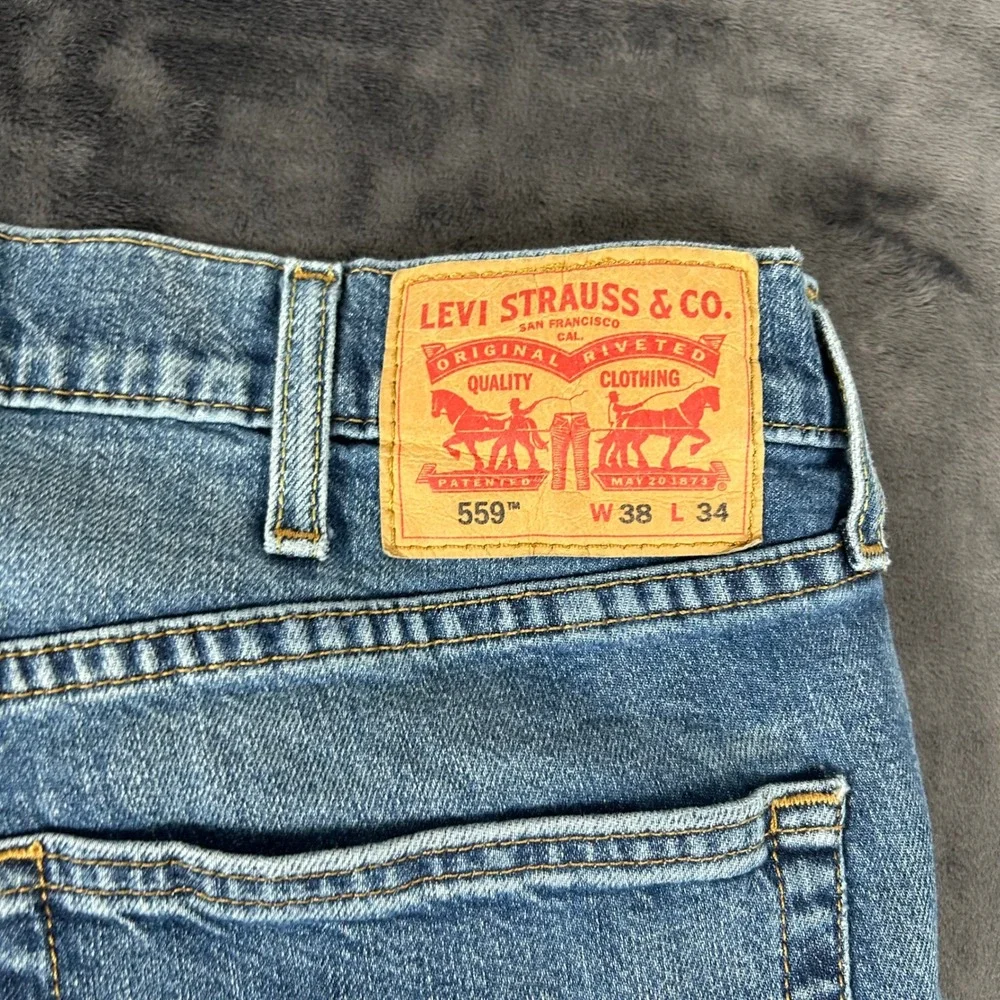 Levi's 559 Relaxed Straight Jeans Mens 38x34 Blue Medium Wash Denim 00559-0624